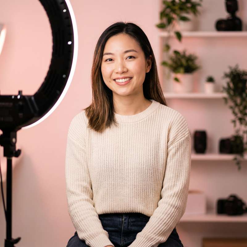 17c一起草内容顾问